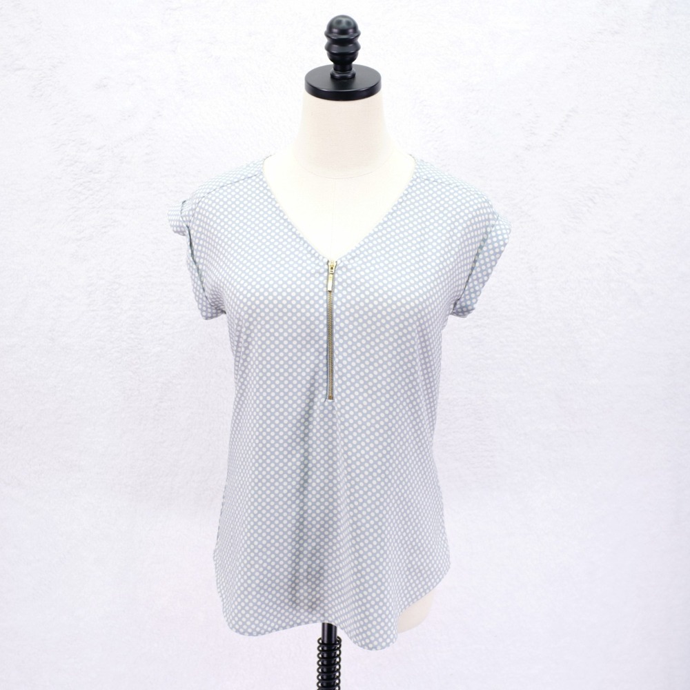 Express Women's‎ Blue Polka Dot XS V-Neck Roll Tab Blouse Top 1/4 Zip Polyester